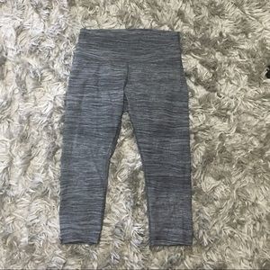 Lululemon wonder under crops